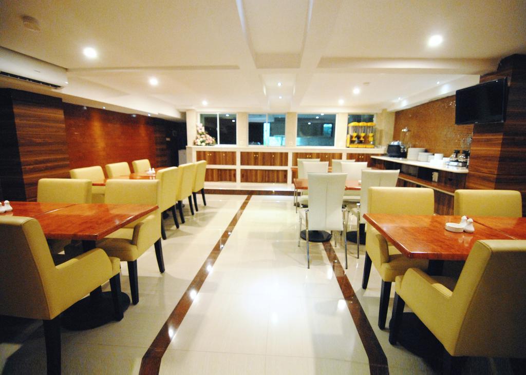 Grand Kasira Hotel Jakarta Exterior photo