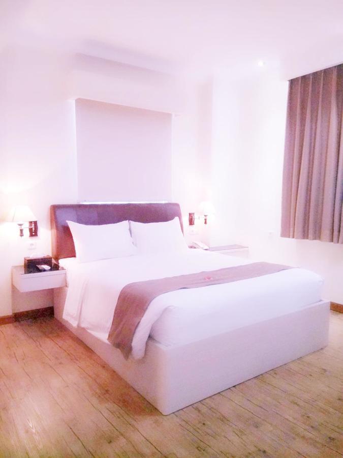 Grand Kasira Hotel Jakarta Exterior photo