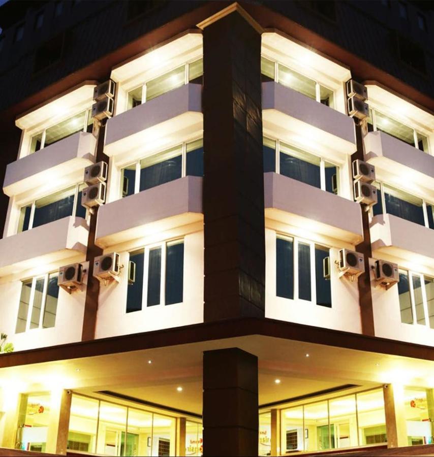 Grand Kasira Hotel Jakarta Exterior photo