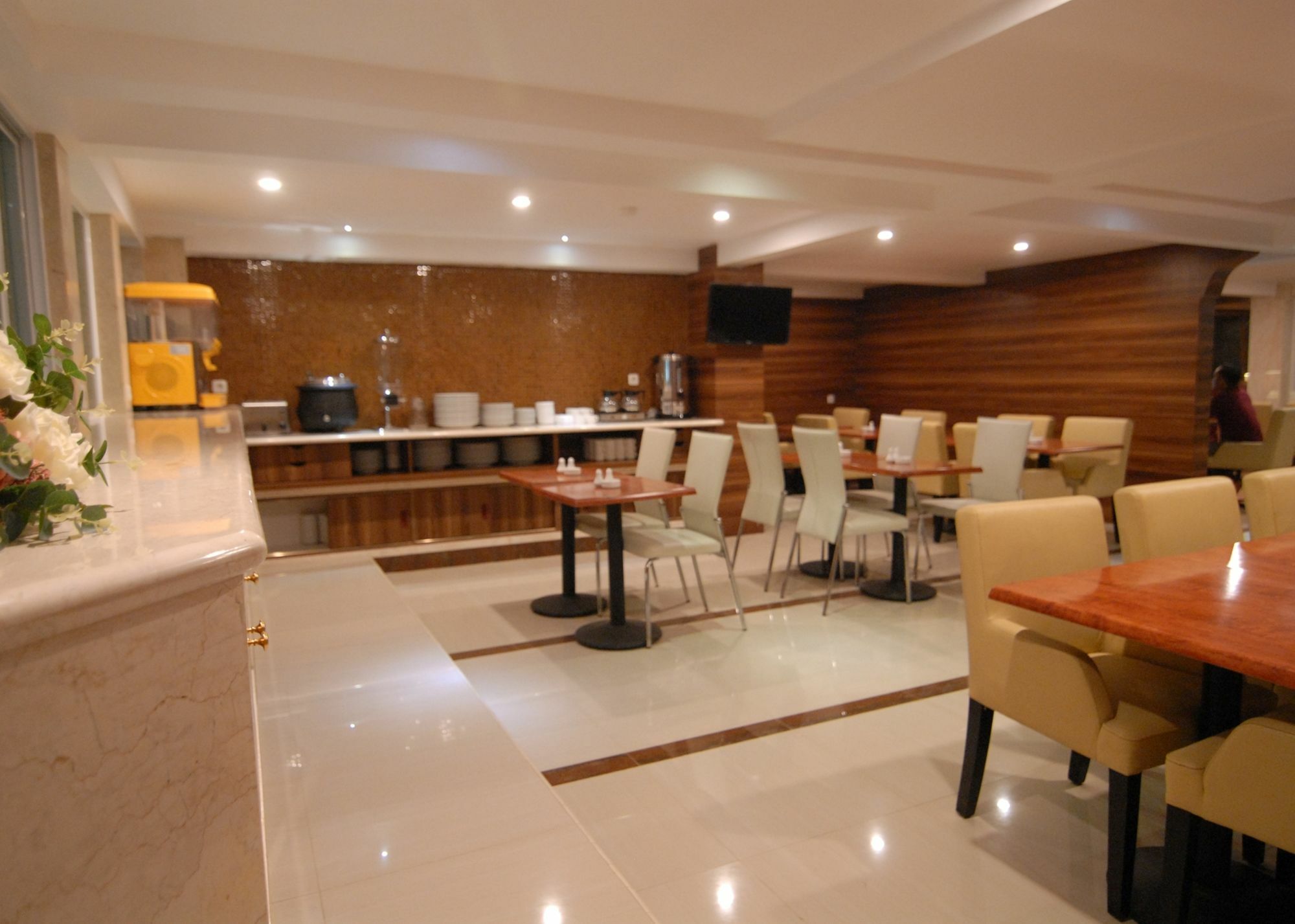 Grand Kasira Hotel Jakarta Exterior photo
